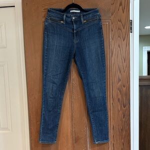 Levi's 721 High Rise Dark Blue Skinny Jeans Size 28
